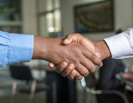 Mega Career Expo 2025: Bursa Kerja Terbesar Siap Hadir di Jakarta! two people shaking hands
